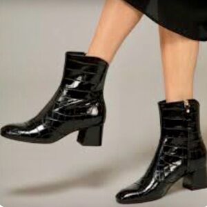 Beautiful black bootie by M. Gemi Corsa Concavo